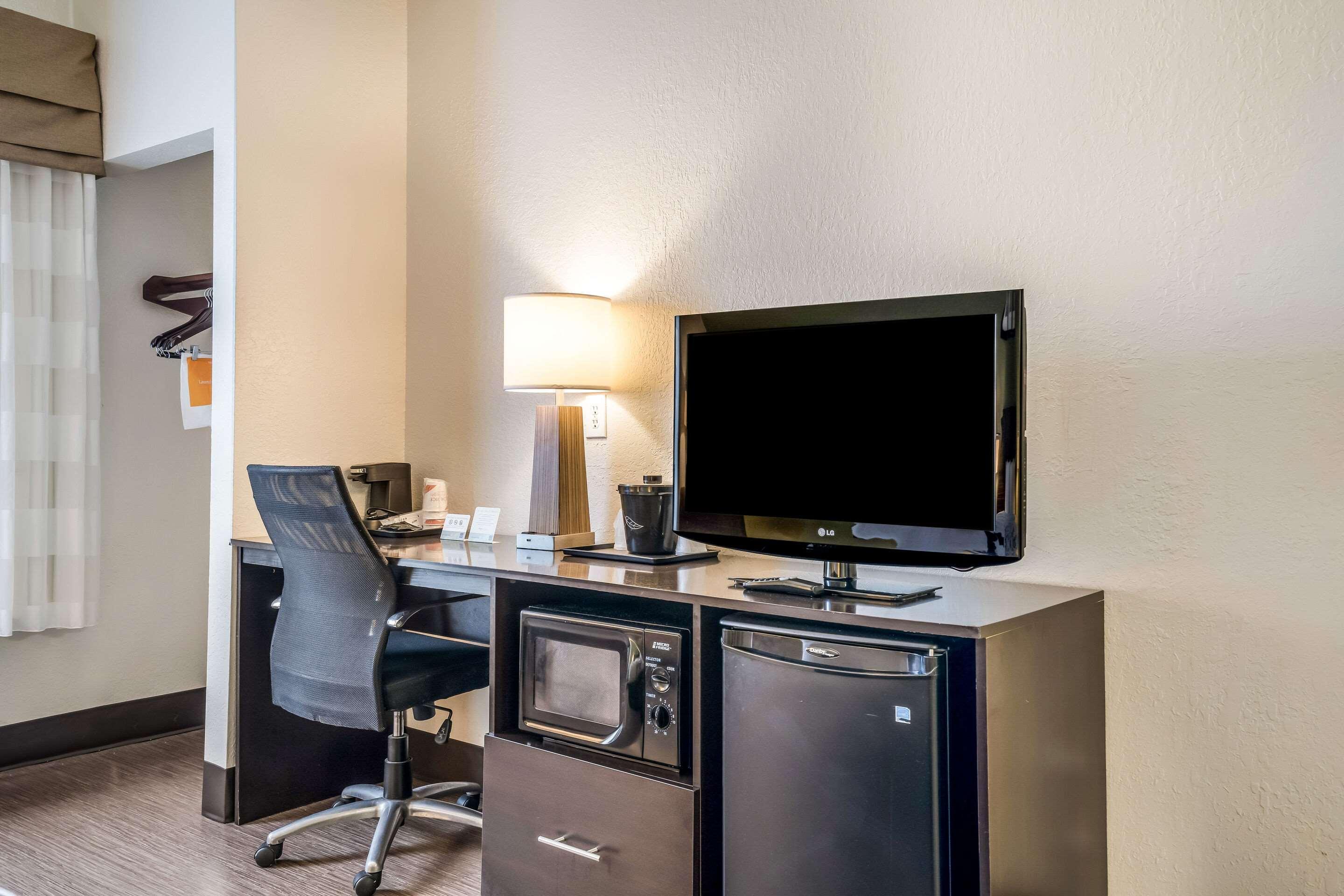 Sleep Inn & Suites Jacksonville Near Camp Lejeune Экстерьер фото