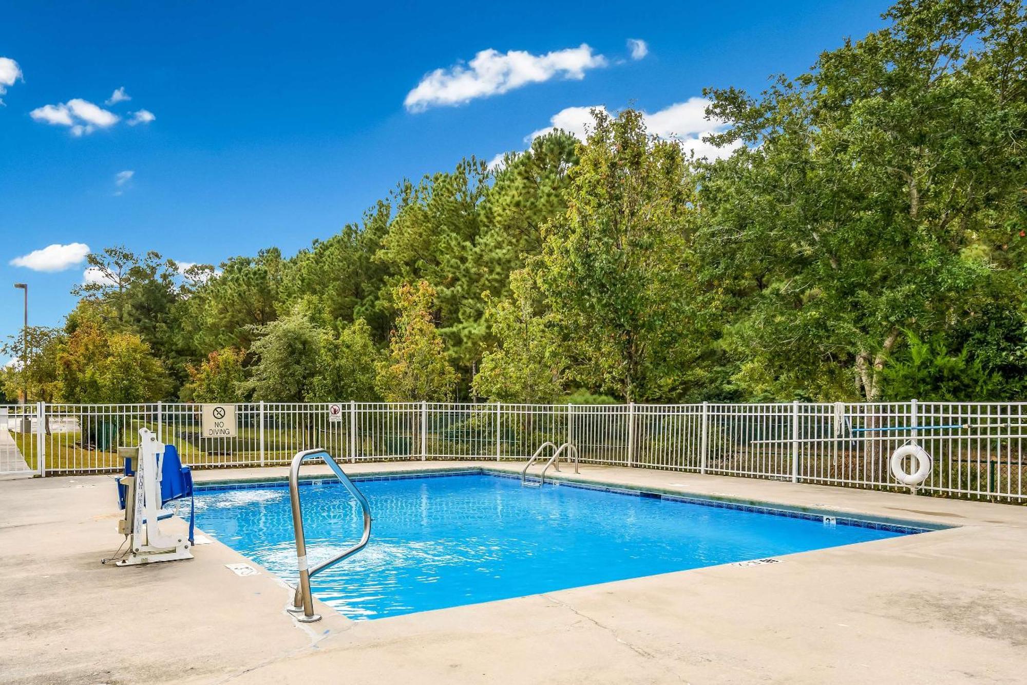 Sleep Inn & Suites Jacksonville Near Camp Lejeune Экстерьер фото